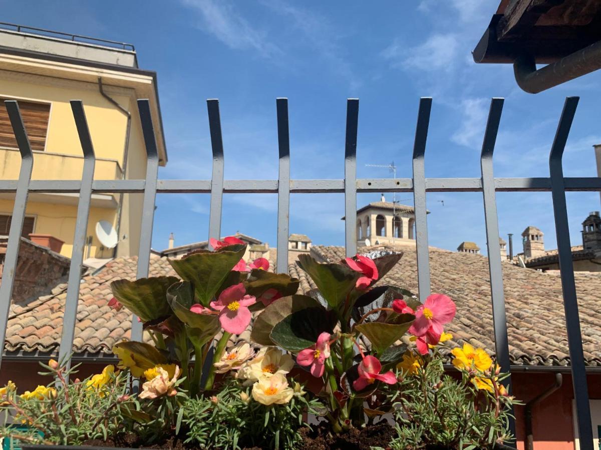 Affittacamere Arco Polinori Foligno Exteriér fotografie